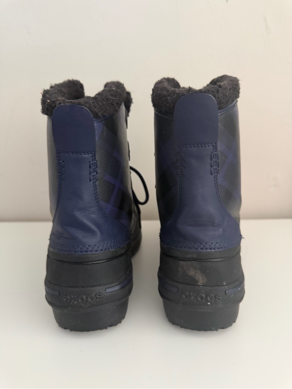 Crocs women’s 9 blue and black rubber rain winter waterproof cold weather boots - Picture 4 of 9